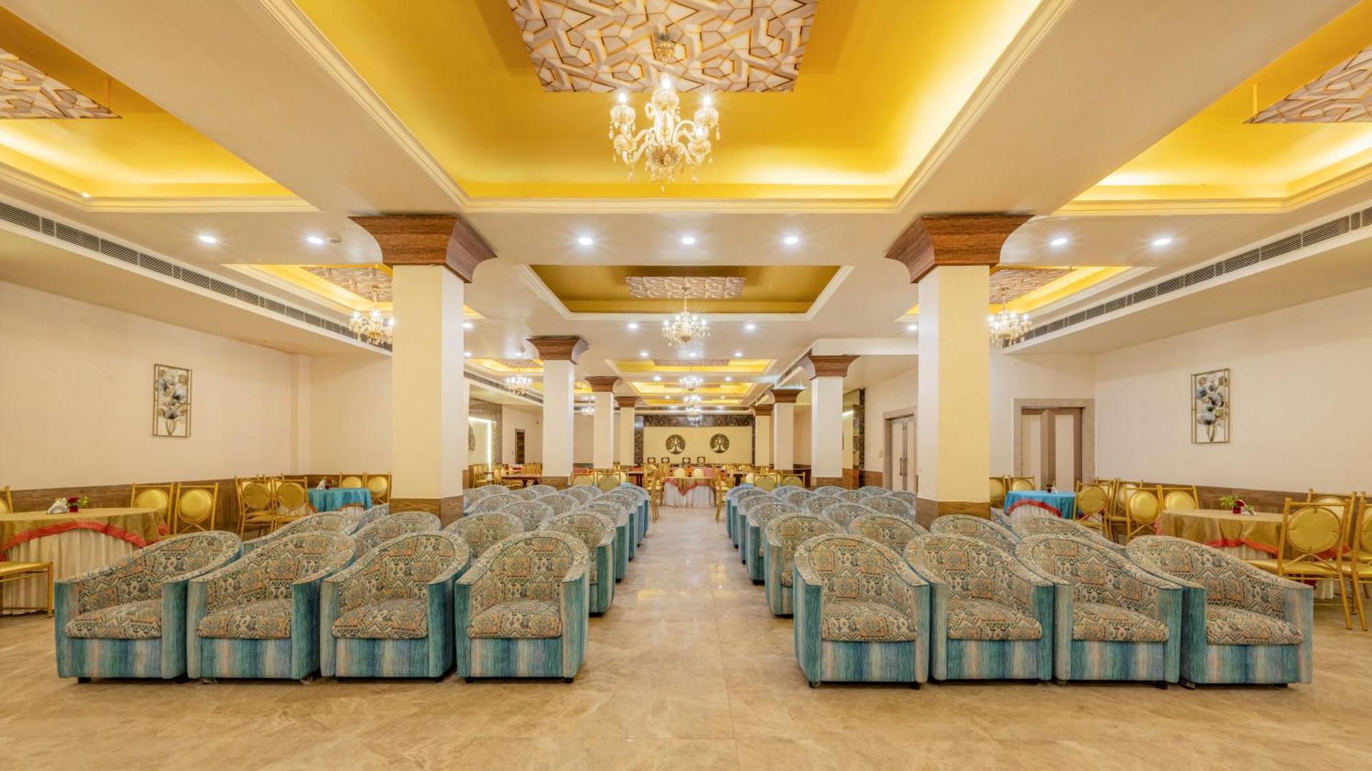 Pink Pearl Hotel Jaipur Buitenkant foto