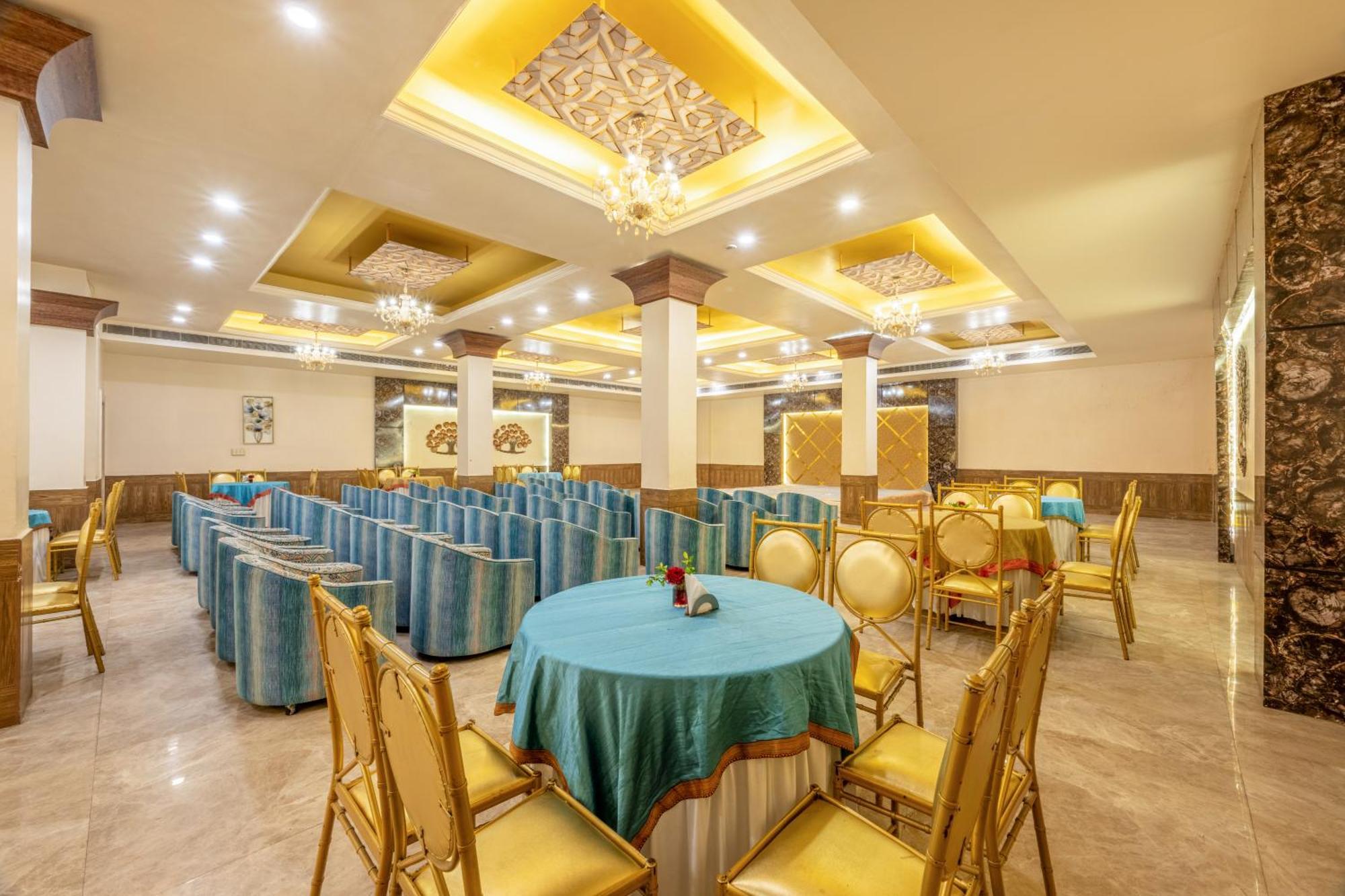 Pink Pearl Hotel Jaipur Buitenkant foto